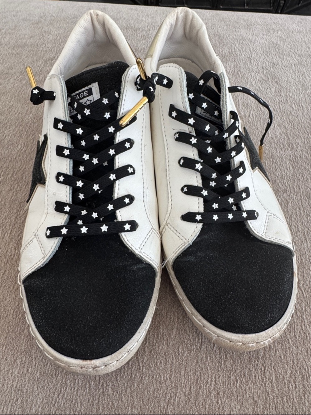 Vintage Havana Bianca White Sneakers with Black Star and Gold Heel - Picture 2 of 9